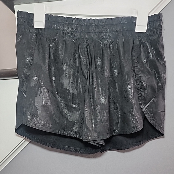 ATHLETA Racer Run Shorts Womens Med Black Pull-On Activewear Lined Workout - Picture 2 of 5